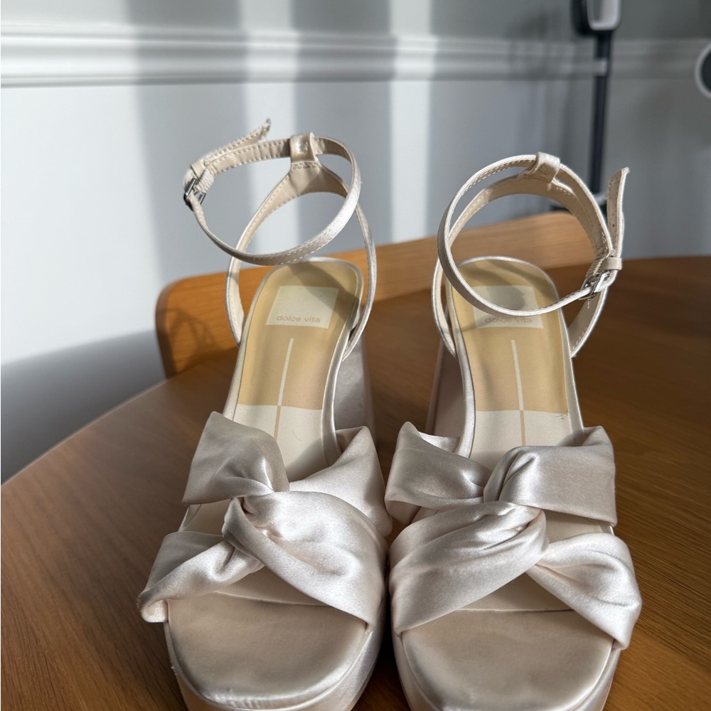 Dolce Vita Cream Block Heel Sandals - Picture 3 of 6